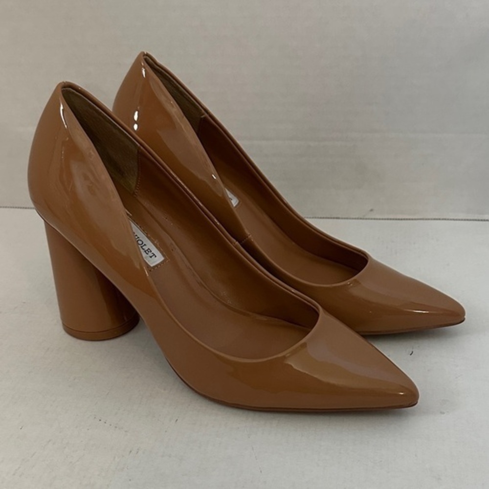 Chelsea & Violet Elegant Tan patent leather Pumps sz 7